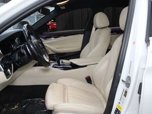Used 2018 BMW 540i xDrive w/ Premium Package AWD/4WD image 13