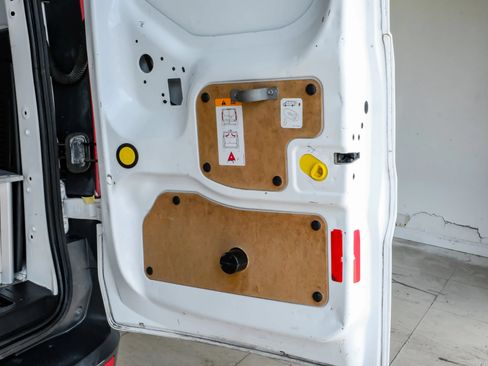 Used 2016 Ford Transit Connect XL FWD image 47