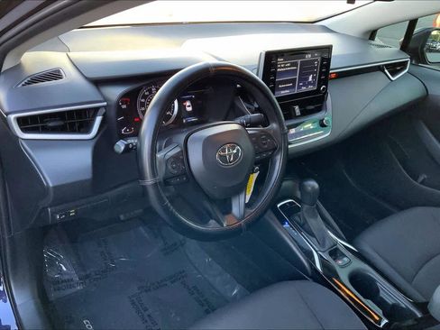 Used 2020 Toyota Corolla LE FWD image 17
