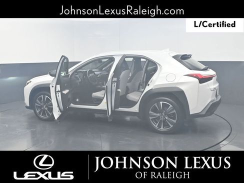 Certified 2022 Lexus UX 250h w/ Accessory Package (Z2) image 28