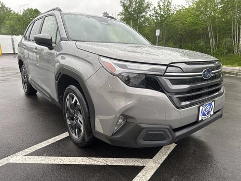 Used 2025 Subaru Forester Limited AWD/4WD image 7