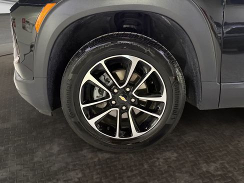 Used 2025 Chevrolet TrailBlazer LT AWD/4WD image 21