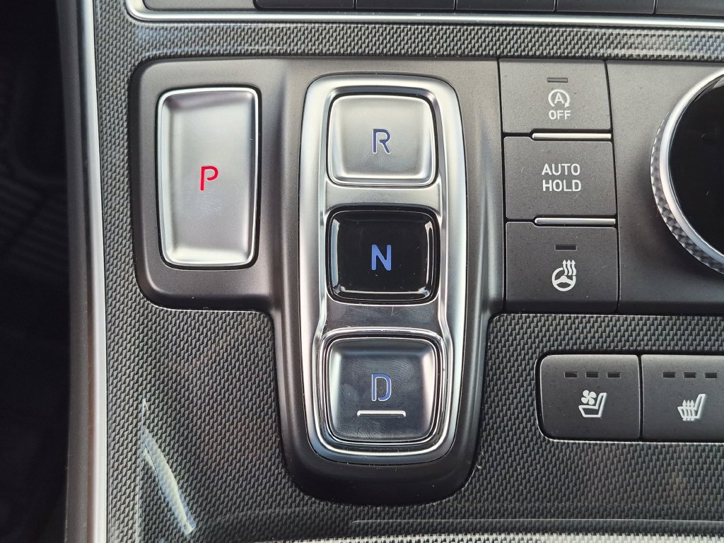 Used 2021 Hyundai Santa Fe Limited FWD image 24