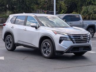 Used 2025 Nissan Rogue SV FWD video 3