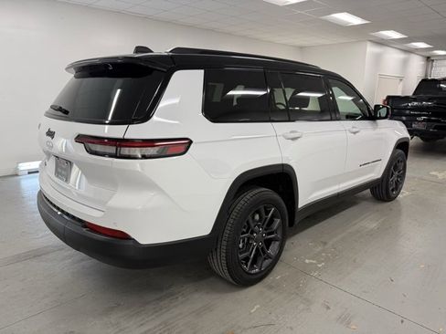 New 2025 Jeep Grand Cherokee L Limited image 5