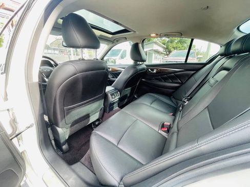 Used 2018 INFINITI Q50 Luxe w/ Sensory Package (Luxe) RWD image 16