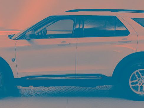 Certified 2025 Ford Explorer Active image 5