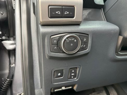 Used 2022 Ford F350 Platinum AWD/4WD image 20