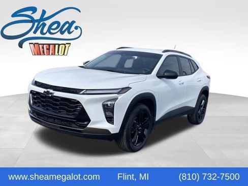 Certified 2025 Chevrolet Trax ACTIV w/ Driver Confidence Package image 1