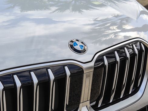 Certified 2025 BMW X1 xDrive28i w/ Convenience Package image 9