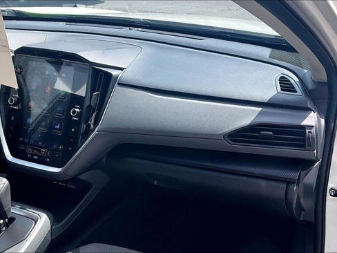Certified 2025 Subaru Crosstrek 2.0i Premium AWD/4WD image 11