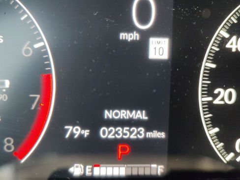 Used 2024 Honda CR-V LX image 5