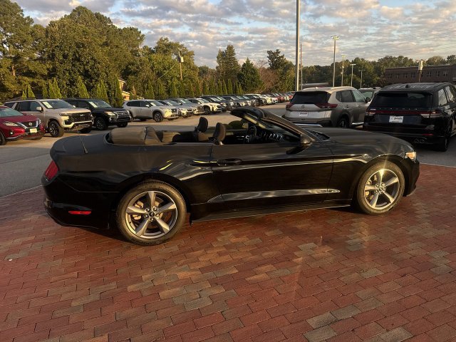 Used 2017 Ford Mustang Convertible w/ Equipment Group 051A RWD image 19