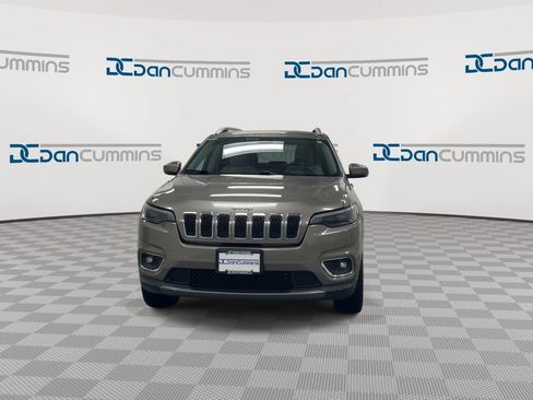 Used 2019 Jeep Cherokee Limited AWD/4WD image 3
