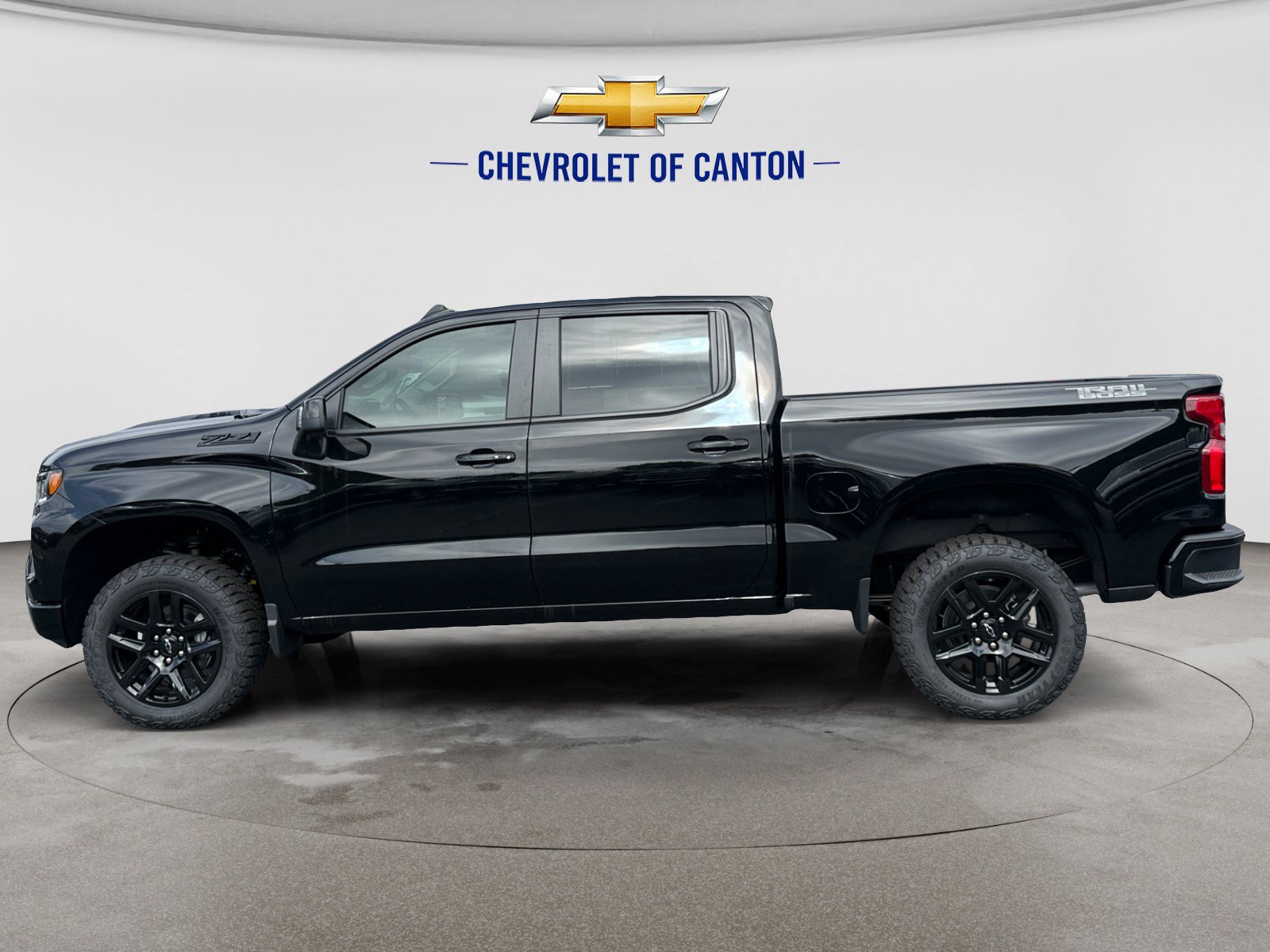Used 2026 Chevrolet Silverado 1500 LT Trail Boss w/ LT Trail Boss Premium Package AWD/4WD image 8