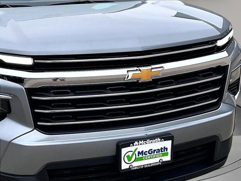 Used 2025 Chevrolet Traverse LT w/ Sun and Wheel Package AWD/4WD image 32
