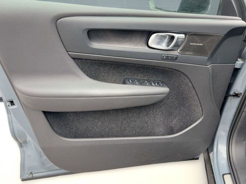 Certified 2023 Volvo XC40 Recharge Ultimate w/ Protection Package Premier image 13