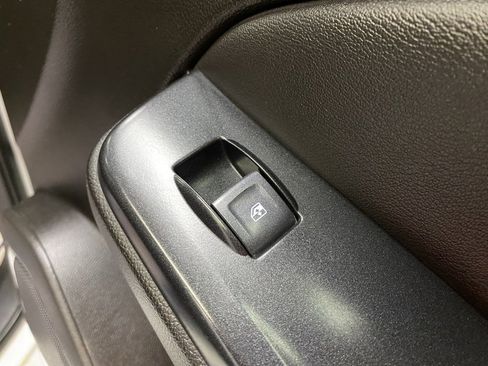 Used 2019 Chevrolet Suburban Premier image 37