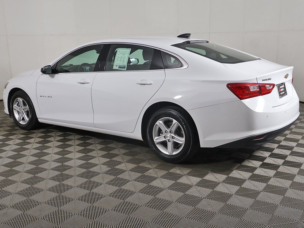 Used 2024 Chevrolet Malibu LS w/ Driver Confidence Package FWD image 11