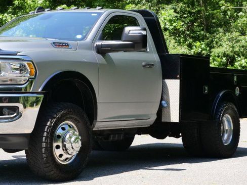 Used 2023 RAM 3500 SLT w/ Quick Order Package 2YG SLT AWD/4WD image 31