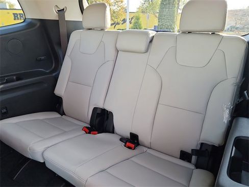 New 2025 Kia Telluride S image 15