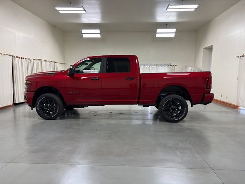 New 2026 RAM 2500 Big Horn AWD/4WD image 5