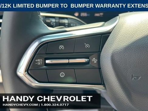 Certified 2025 Chevrolet Traverse LT w/ Driver Confidence Package AWD/4WD image 23