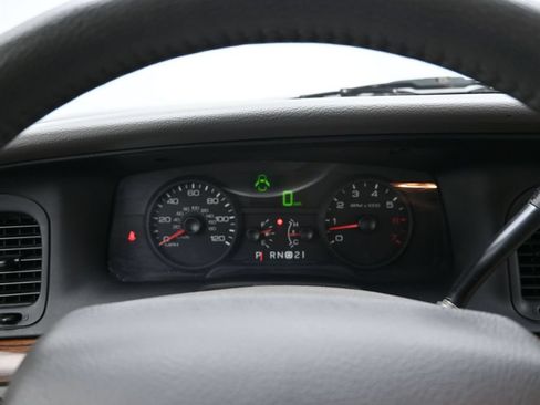 Used 2006 Ford Crown Victoria LX RWD image 19