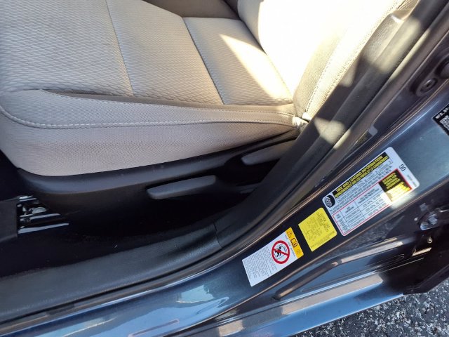 Used 2017 Toyota Corolla LE w/ Carpet Mat Package (TMS) FWD image 36