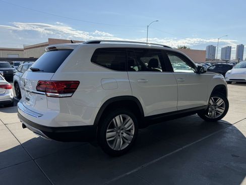 Used 2019 Volkswagen Atlas SE w/ Panoramic Sunroof Package image 4