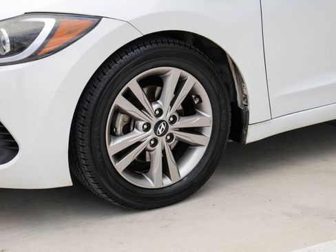 Used 2018 Hyundai Elantra SEL FWD image 27