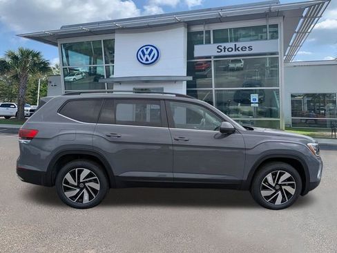 New 2026 Volkswagen Atlas SE FWD image 3