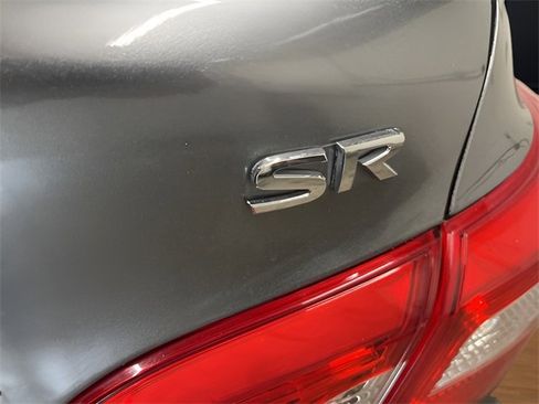 Used 2019 Nissan Sentra SR image 9