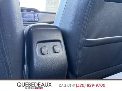 Used 2023 Nissan Kicks SR w/ SR Premium Package image 20