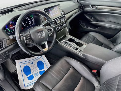 Used 2020 Honda Accord Touring image 9