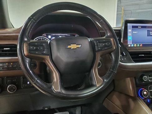 Used 2021 Chevrolet Suburban High Country w/ Premium Package RWD image 28