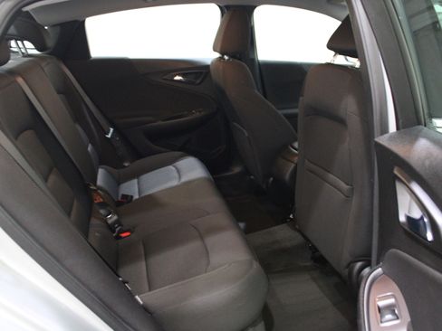 Used 2021 Chevrolet Malibu LS image 23