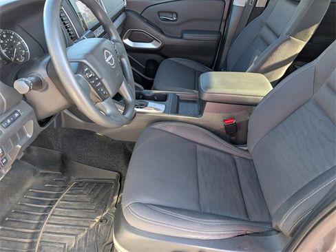 Used 2022 Nissan Frontier SV w/ Technology Package image 14