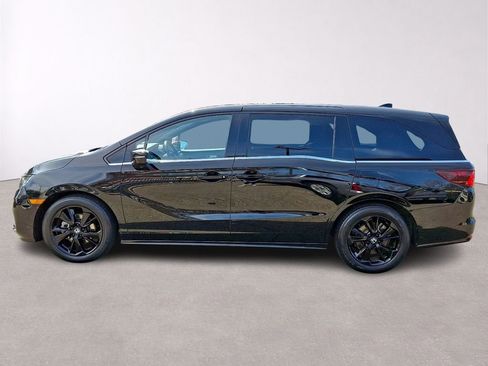 Used 2023 Honda Odyssey Sport image 4