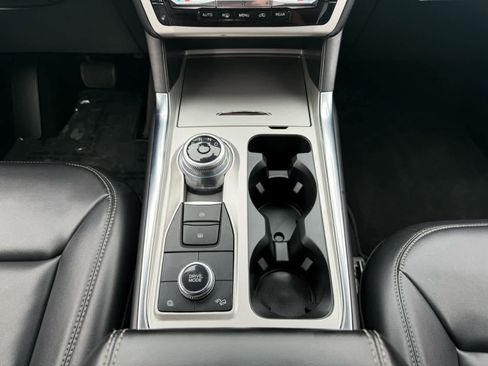 Used 2023 Ford Explorer XLT w/ Equipment Group 202A image 12