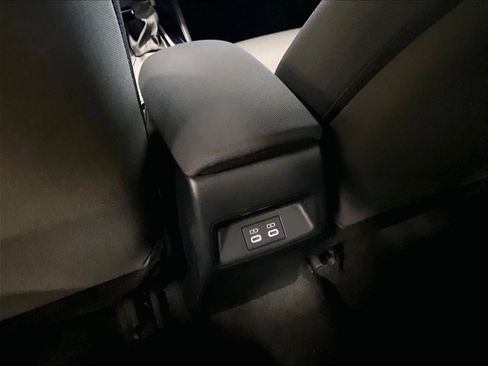 Used 2024 Toyota Corolla LE image 27