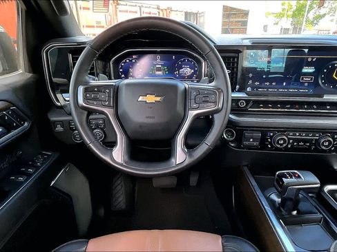 Used 2024 Chevrolet Silverado 1500 High Country w/ Technology Package image 6