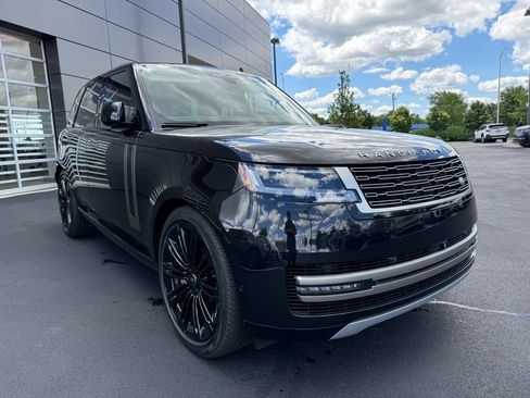 Used 2024 Land Rover Range Rover SE AWD/4WD image 6