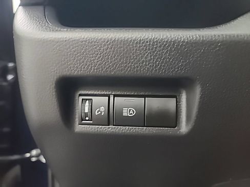Used 2025 Toyota RAV4 XLE AWD/4WD image 28