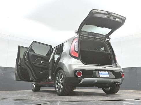 Used 2019 Kia Soul ! FWD image 52