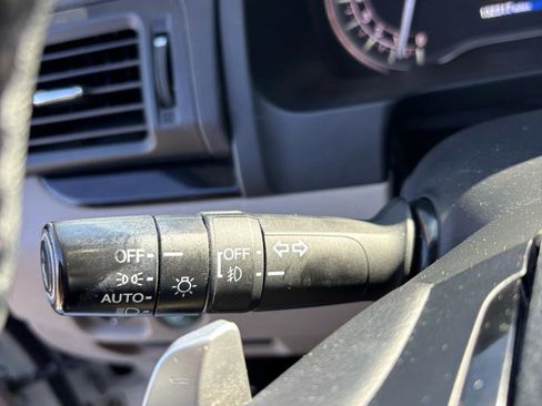 Used 2016 Honda Pilot Touring image 18