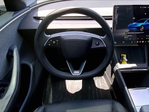 Used 2025 Tesla Model 3 Long Range RWD image 5