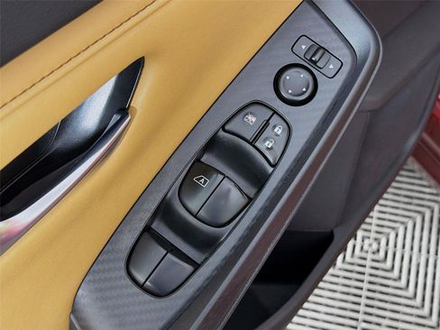 Used 2021 Nissan Sentra SV w/ SV Premium Package FWD image 23