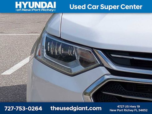 Used 2021 Chevrolet Traverse Premier w/ LPO, Floor Liner Package AWD/4WD image 9