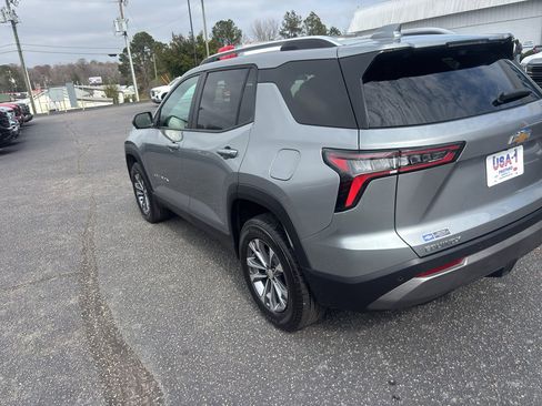 Certified 2025 Chevrolet Equinox LT w/ Convenience Package II image 8